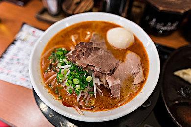 非常正确！网友想象DEI版本的《光环》是这样